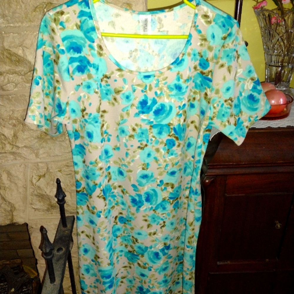 Honey and lace dress